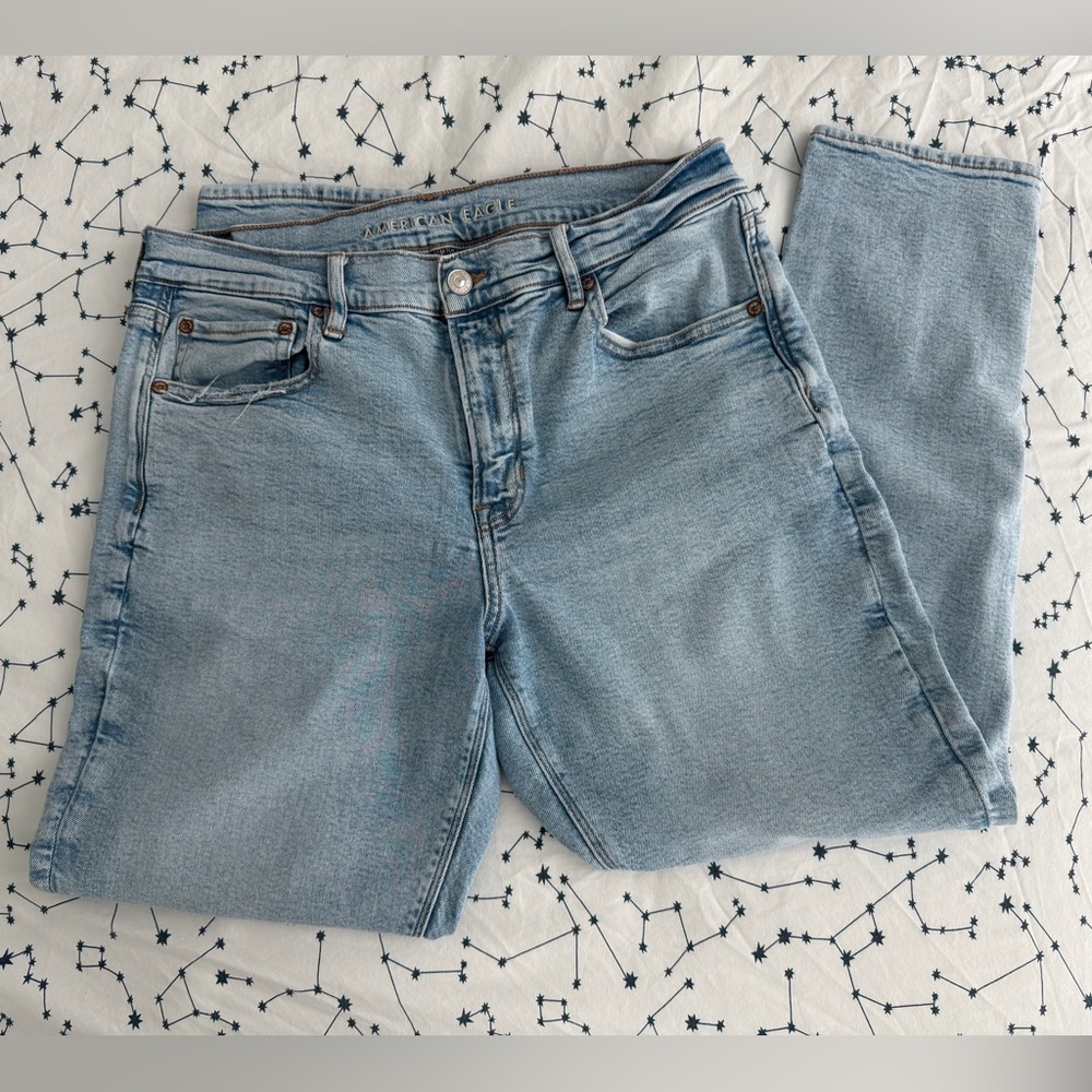 American Eagle Outfitters 90’s Skinny Light Wash Jeans